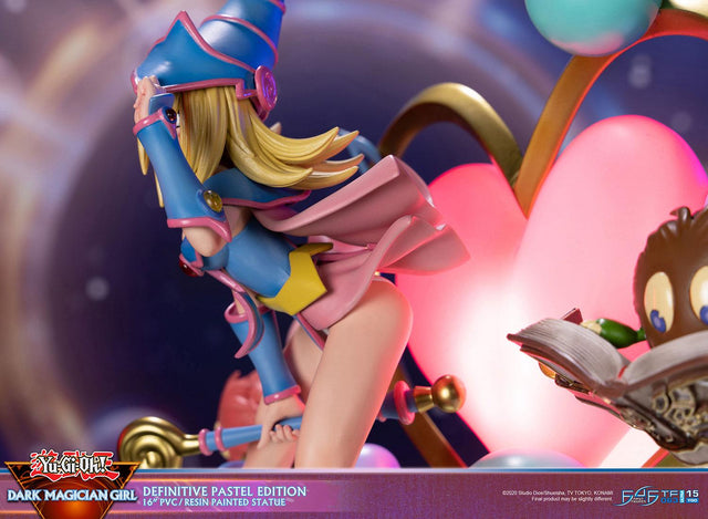 Yu-Gi-Oh! - Dark Magician Girl Definitive (Pastel Edition) (dmg_de_29_1.jpg)