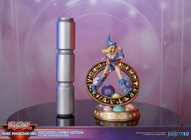 Yu-Gi-Oh! - Dark Magician Girl (Exclusive Combo Edition) (dmg_ex_11.jpg)