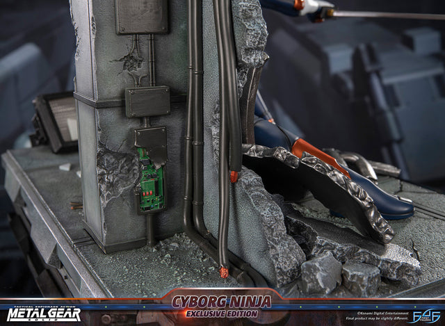 Metal Gear Solid - Cyborg Ninja (Gray Fox) (Exclusive Edition) (e3e6eabf-29ec-4d9a-a08f-e46197f357b4.jpg)