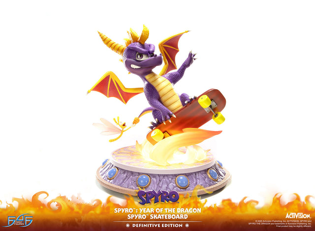 Spyro™: Year of the Dragon - Spyro™ Skateboard (Definitive Edition) (ef84c476-ca65-4cb4-9464-7688d55429b2.jpg)