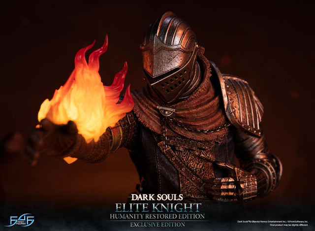 Dark Souls - Elite Knight: Humanity Restored Edition (Exclusive Edition) (ek_kneeling_ex_13.jpg)