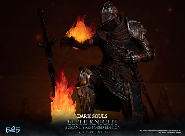 Dark Souls - Elite Knight: Humanity Restored Edition (Exclusive Edition) (ek_kneeling_ex_15.jpg)