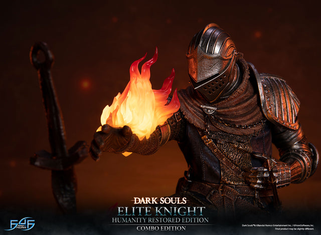 Dark Souls - Elite Knight Combo Edition (ek_kneeling_ex_16_1.jpg)