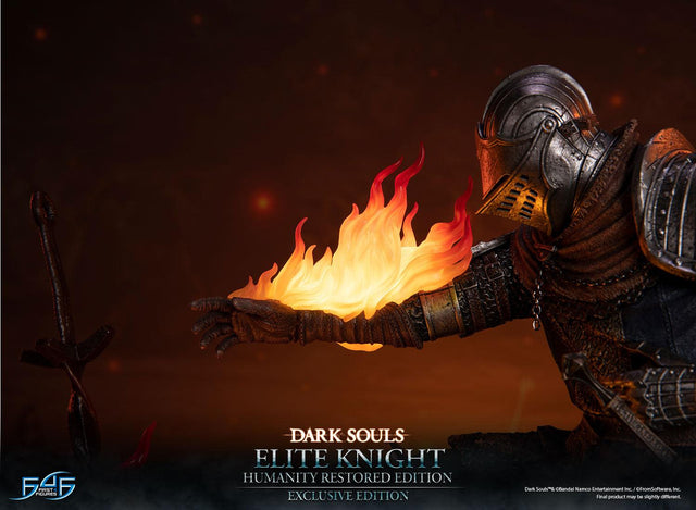 Dark Souls - Elite Knight: Humanity Restored Edition (Exclusive Edition) (ek_kneeling_ex_17.jpg)