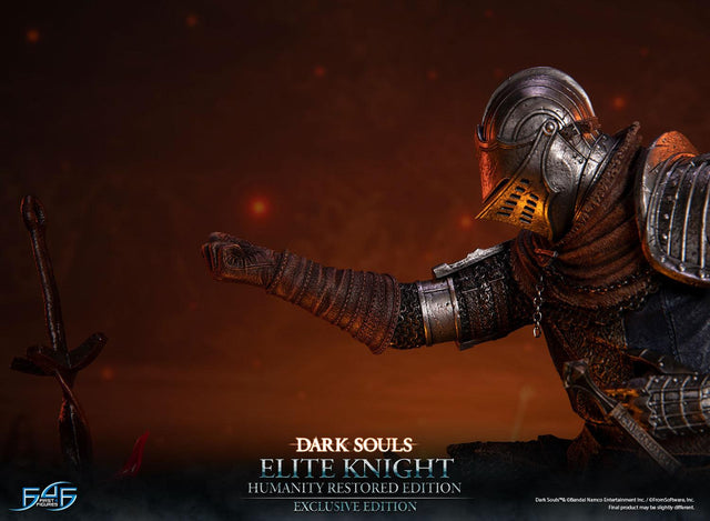 Dark Souls - Elite Knight: Humanity Restored Edition (Exclusive Edition) (ek_kneeling_ex_18.jpg)