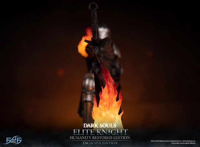 Dark Souls - Elite Knight: Humanity Restored Edition (Exclusive Edition) (ek_kneeling_ex_19.jpg)