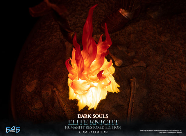 Dark Souls - Elite Knight Combo Edition (ek_kneeling_ex_28_1.jpg)