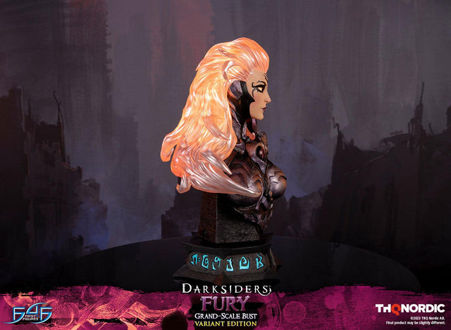 Darksiders - Fury Grand Scale Bust (Variant Edition) (furybustde_02_1.jpg)