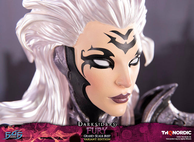 Darksiders - Fury Grand Scale Bust (Variant Edition) (furybustde_35_1.jpg)