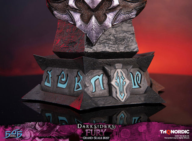 Darksiders - Fury Grand Scale Bust (furybustst_23.jpg)