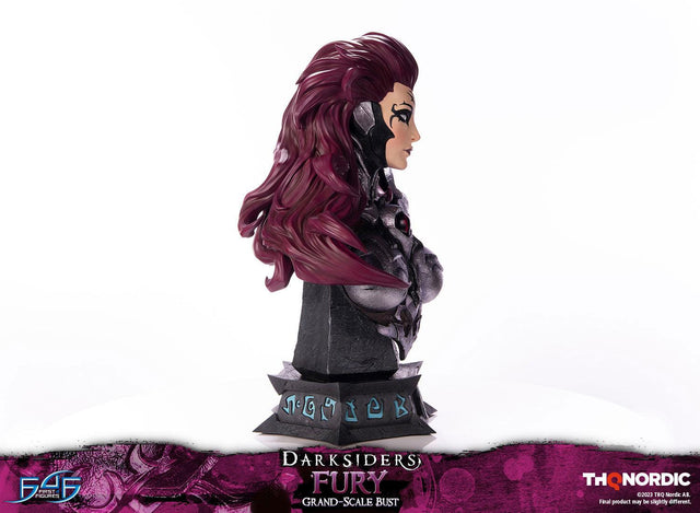 Darksiders - Fury Grand Scale Bust (furybustst_27.jpg)