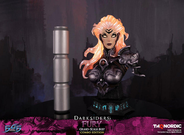 Darksiders - Fury - Grand Scale Bust (Combo Edition) (furybustve_13.jpg)