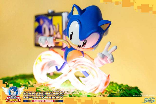 Sonic the Hedgehog 25th Anniversary (Exclusive) (horizontal_13_9.jpg)
