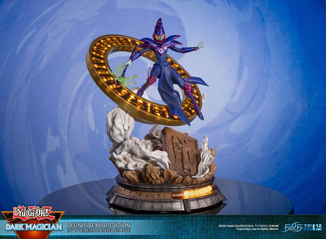 Yu-Gi-Oh! – Dark Magician (Definitive Blue Edition) (launchphoto_dmblue_de-01.jpg)