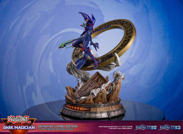 Yu-Gi-Oh! – Dark Magician (Definitive Combo Edition) (launchphoto_dmblue_de-15_1.jpg)