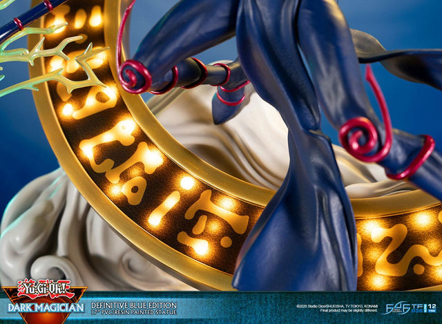 Yu-Gi-Oh! – Dark Magician (Definitive Blue Edition) (launchphoto_dmblue_de-21.jpg)