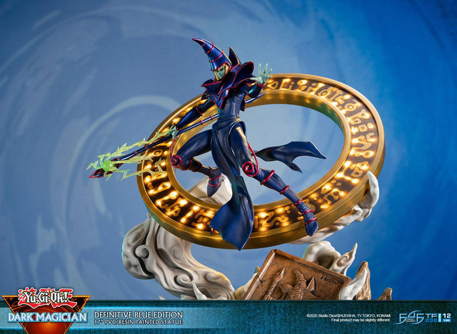 Yu-Gi-Oh! – Dark Magician (Definitive Blue Edition) (launchphoto_dmblue_de-31.jpg)