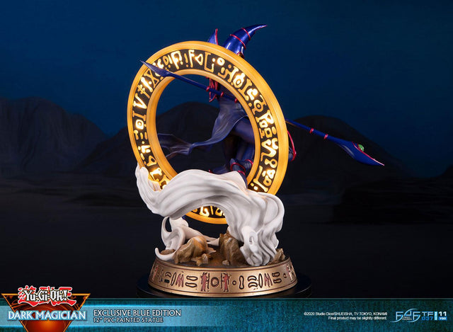 Yu-Gi-Oh! – Dark Magician (Exclusive Blue Edition) (launchphoto_dmblue_ex-03.jpg)