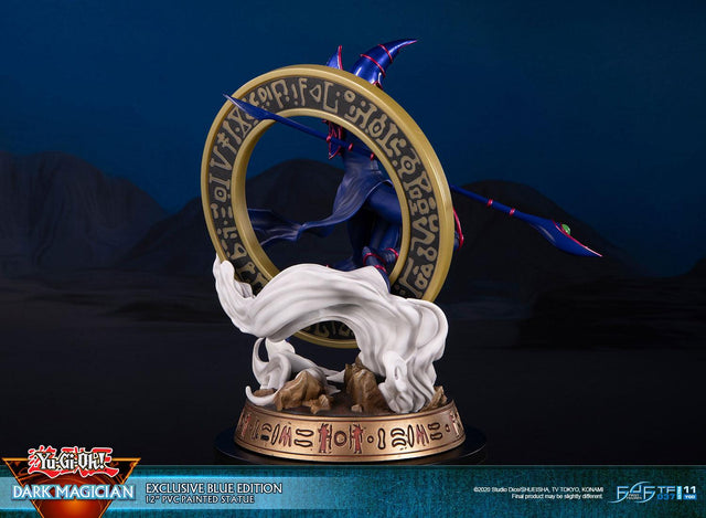 Yu-Gi-Oh! – Dark Magician (Exclusive Blue Edition) (launchphoto_dmblue_ex-11.jpg)