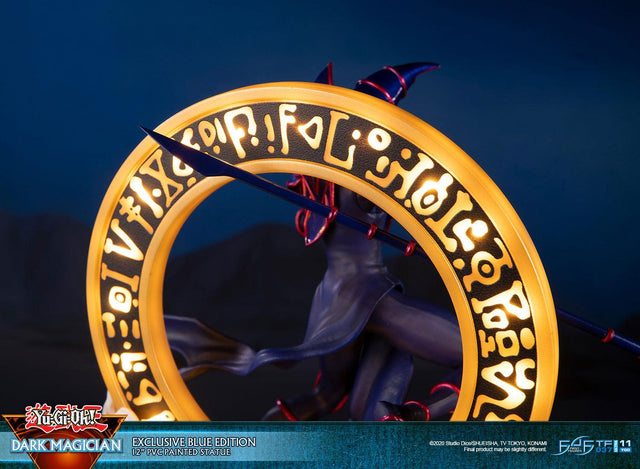 Yu-Gi-Oh! – Dark Magician (Exclusive Blue Edition) (launchphoto_dmblue_ex-19.jpg)