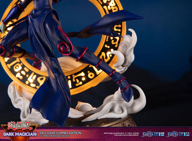 Yu-Gi-Oh! – Dark Magician (Exclusive Combo Edition) (launchphoto_dmblue_ex-21_1.jpg)