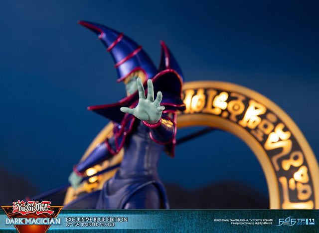 Yu-Gi-Oh! – Dark Magician (Exclusive Blue Edition) (launchphoto_dmblue_ex-29.jpg)