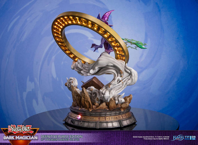 Yu-Gi-Oh! – Dark Magician (Definitive Purple Edition) (launchphoto_dmpurple_de-03.jpg)