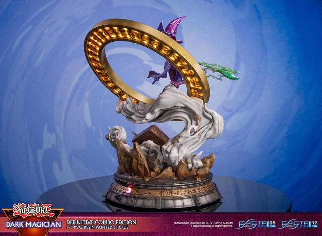 Yu-Gi-Oh! – Dark Magician (Definitive Combo Edition) (launchphoto_dmpurple_de-03_1.jpg)