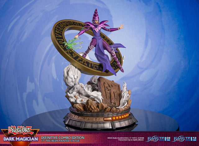 Yu-Gi-Oh! – Dark Magician (Definitive Combo Edition) (launchphoto_dmpurple_de-09_1.jpg)