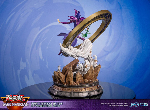 Yu-Gi-Oh! – Dark Magician (Definitive Purple Edition) (launchphoto_dmpurple_de-13.jpg)