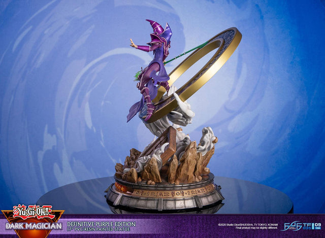 Yu-Gi-Oh! – Dark Magician (Definitive Purple Edition) (launchphoto_dmpurple_de-14.jpg)