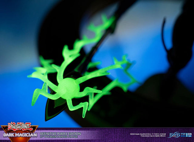 Yu-Gi-Oh! – Dark Magician (Definitive Purple Edition) (launchphoto_dmpurple_de-18.jpg)