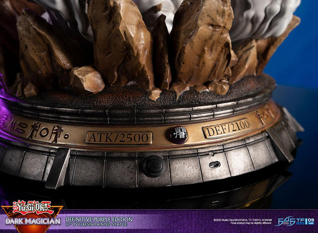 Yu-Gi-Oh! – Dark Magician (Definitive Purple Edition) (launchphoto_dmpurple_de-26.jpg)