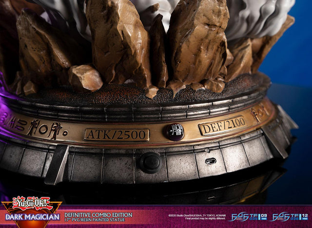 Yu-Gi-Oh! – Dark Magician (Definitive Combo Edition) (launchphoto_dmpurple_de-26_1.jpg)