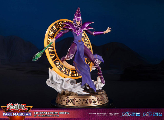 Yu-Gi-Oh! – Dark Magician (Exclusive Combo Edition) (launchphoto_dmpurple_ex-01_1.jpg)