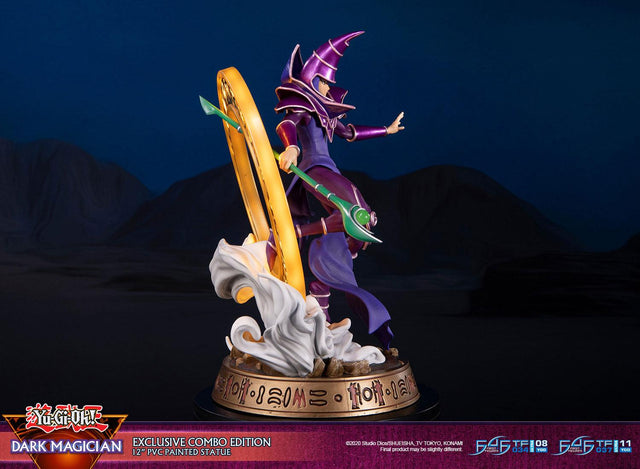 Yu-Gi-Oh! – Dark Magician (Exclusive Combo Edition) (launchphoto_dmpurple_ex-02_1.jpg)