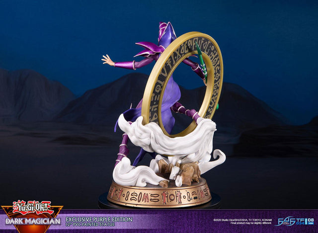 Yu-Gi-Oh! – Dark Magician (Exclusive Purple Edition) (launchphoto_dmpurple_ex-13.jpg)