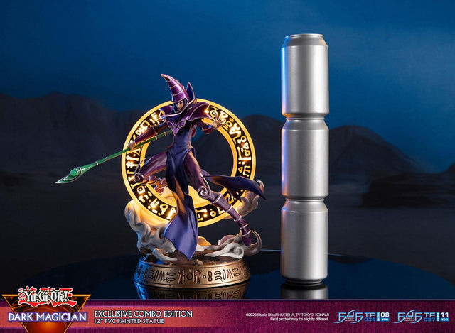 Yu-Gi-Oh! – Dark Magician (Exclusive Combo Edition) (launchphoto_dmpurple_ex-17_1.jpg)