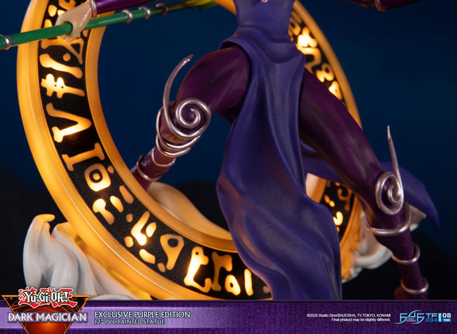 Yu-Gi-Oh! – Dark Magician (Exclusive Purple Edition) (launchphoto_dmpurple_ex-19.jpg)