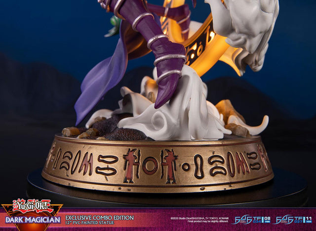 Yu-Gi-Oh! – Dark Magician (Exclusive Combo Edition) (launchphoto_dmpurple_ex-23_1.jpg)
