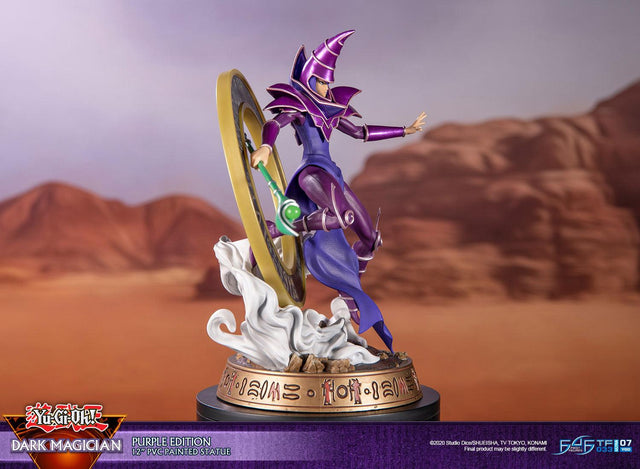 Yu-Gi-Oh! – Dark Magician (Standard Purple Edition) (launchphoto_dmpurple_st-02.jpg)