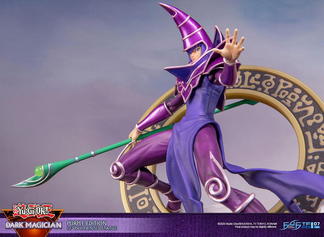 Yu-Gi-Oh! – Dark Magician (Standard Purple Edition) (launchphoto_dmpurple_st-12.jpg)