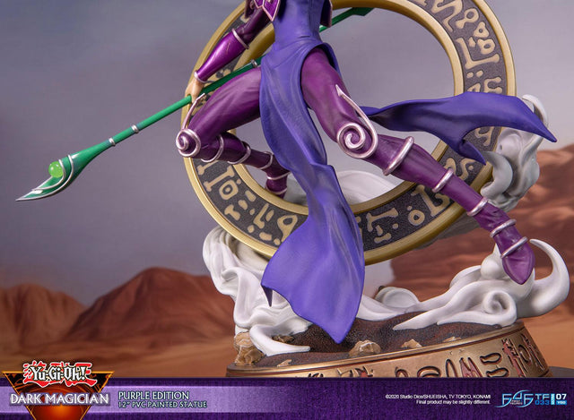 Yu-Gi-Oh! – Dark Magician (Standard Purple Edition) (launchphoto_dmpurple_st-14.jpg)