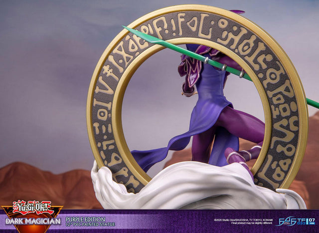 Yu-Gi-Oh! – Dark Magician (Standard Purple Edition) (launchphoto_dmpurple_st-15.jpg)