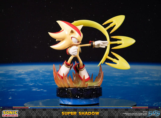 Sonic the Hedgehog™ – Super Shadow (Standard Edition) (launchphoto_supershadow_stn_03.jpg)