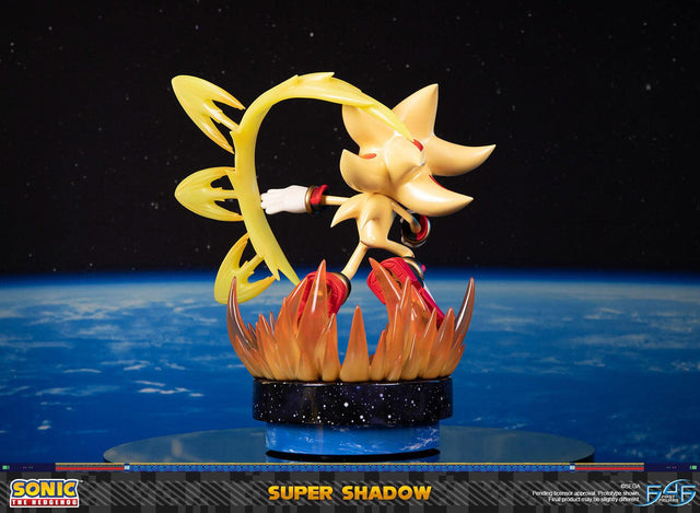 Sonic the Hedgehog™ – Super Shadow (Standard Edition) (launchphoto_supershadow_stn_06.jpg)