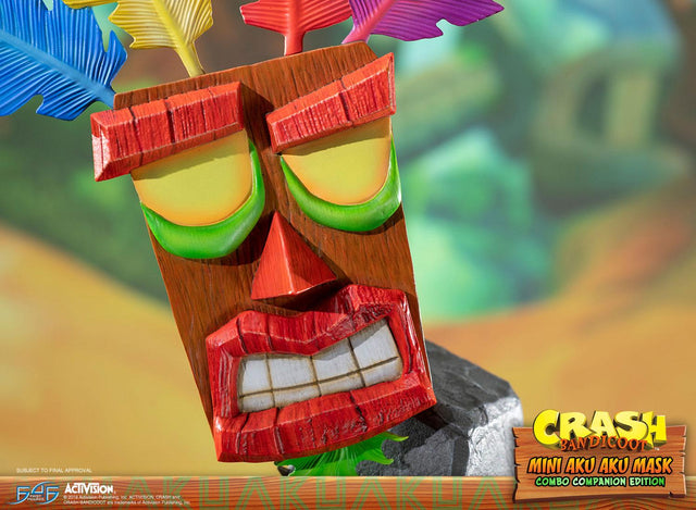 Crash Bandicoot™- Mini Aku Aku Mask Combo Companion Edition (miniakuakumask-combo-h-08.jpg)