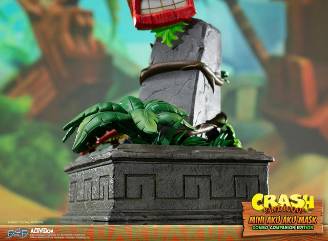 Crash Bandicoot™- Mini Aku Aku Mask Combo Companion Edition (miniakuakumask-combo-h-11.jpg)