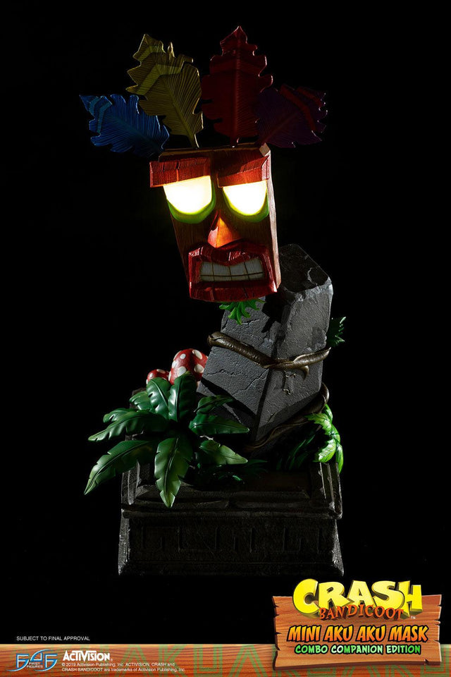 Crash Bandicoot™- Mini Aku Aku Mask Combo Companion Edition (miniakuakumask-combo-v-02.jpg)