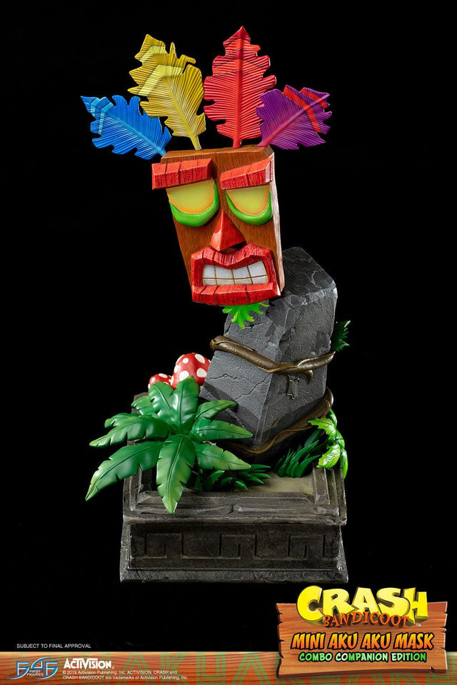 Crash Bandicoot™- Mini Aku Aku Mask Combo Companion Edition (miniakuakumask-combo-v-07.jpg)